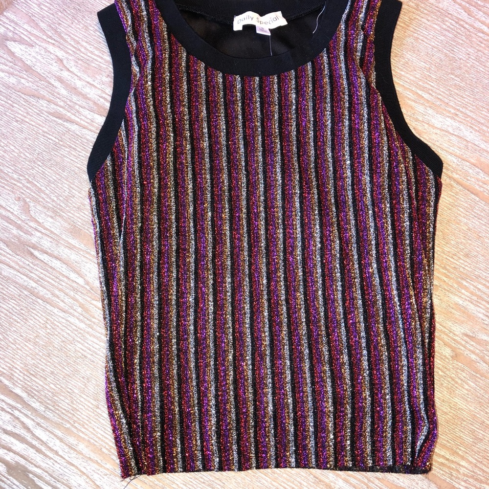 BRAND NEW! Sparkle crop top!